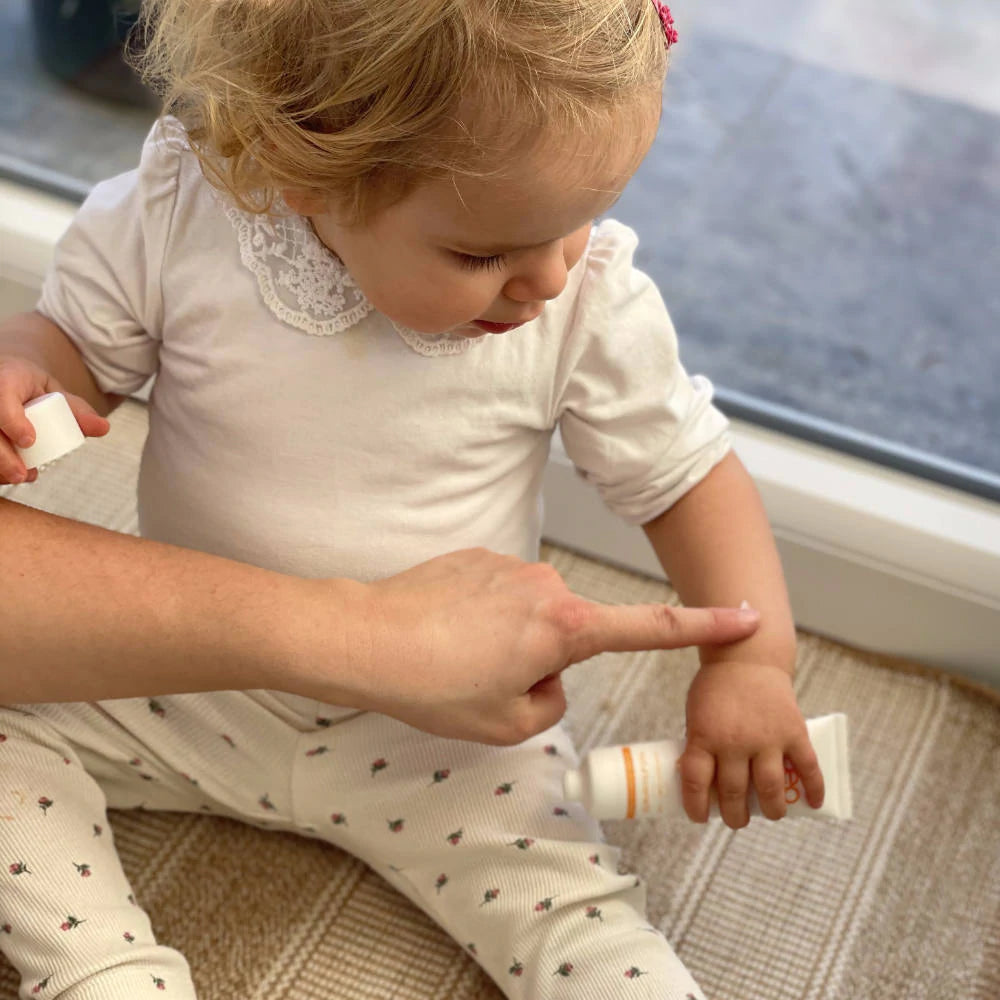 ミネラルサンクリーム　センシティブ 　SPF50 　PA++++ 50ml